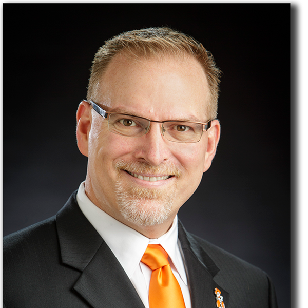 kenneth_sewel_squarel.png Kenneth Sewell